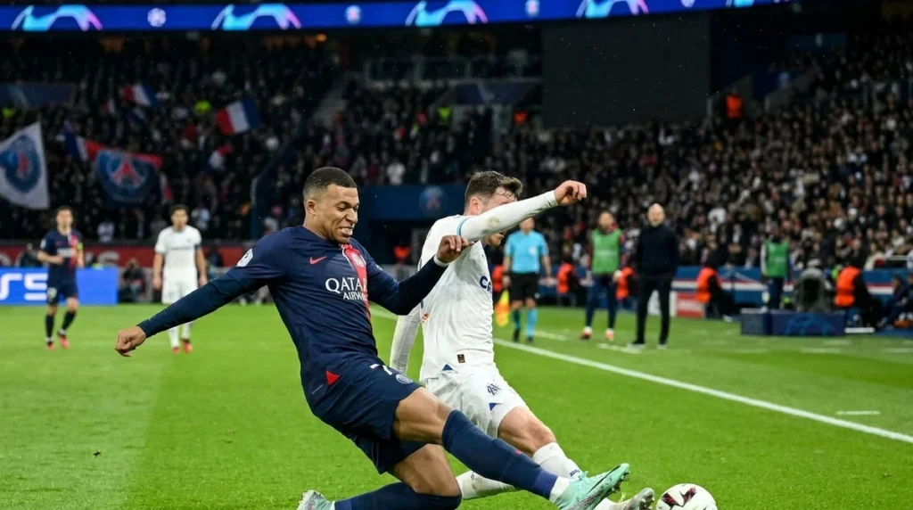 PSG x Aston Villa: jogador do PSG durante a preparação para a Supercopa